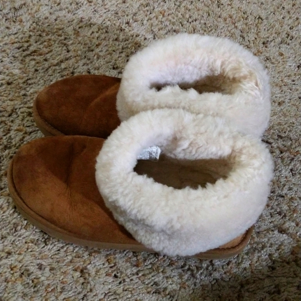 Excellent condition ugg booties size 8
